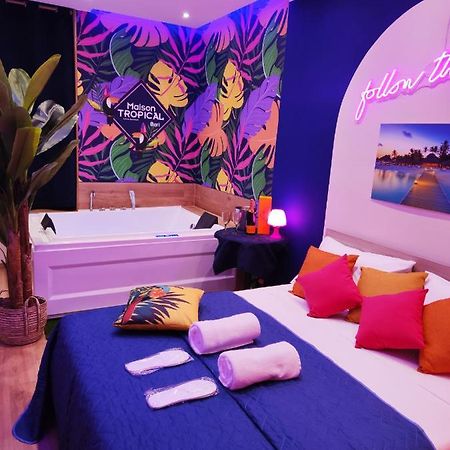 Suite Maison Tropical - Luxury Apartment In Bari Buitenkant foto