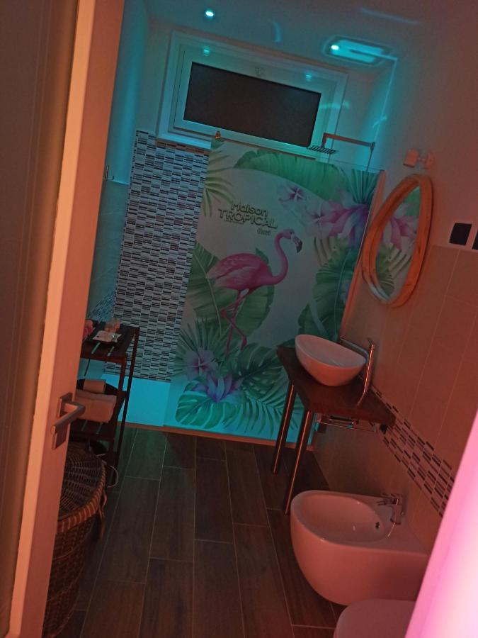 Suite Maison Tropical - Luxury Apartment In Bari Buitenkant foto