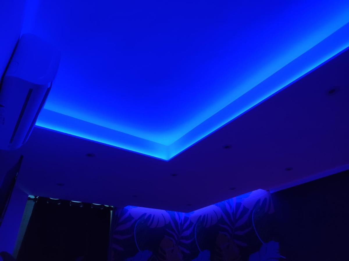 Suite Maison Tropical - Luxury Apartment In Bari Buitenkant foto