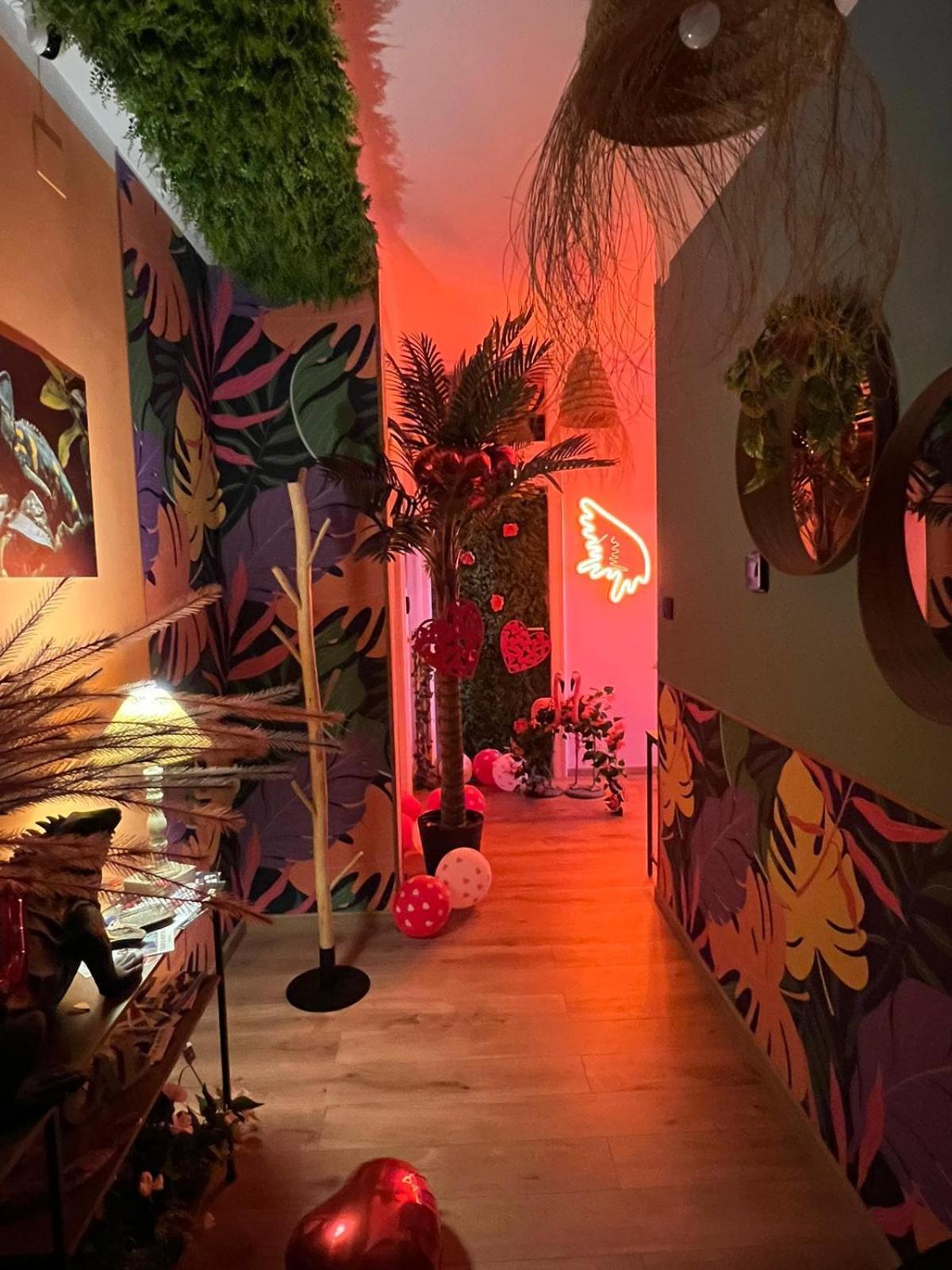 Suite Maison Tropical - Luxury Apartment In Bari Buitenkant foto